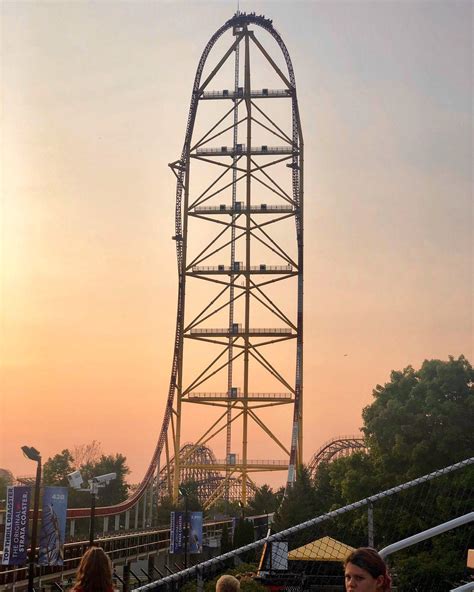 Dec 6, 2023 · The Top Thrill Dragster has dominated the Cedar Point skyline ever since it opened in 2003 and was the tallest and fastest roller coaster in the world at the time. Those records were surpassed in 2005 by the Kingda Ka coaster at Six Flags Great Adventure in Jackson, New Jersey. 
